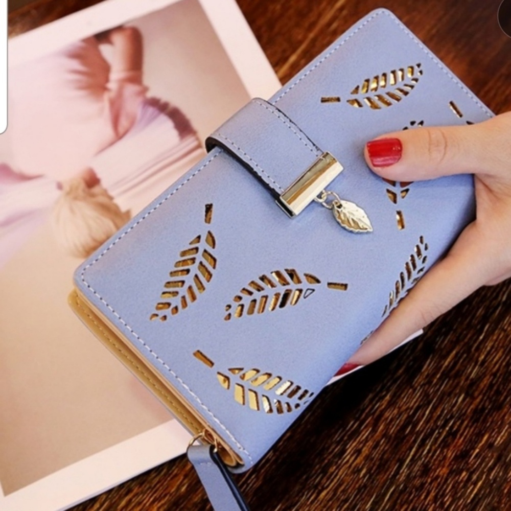 Wallets - Picture 3 of 3
